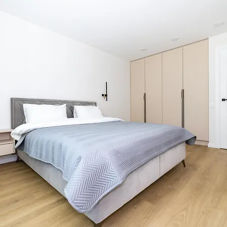 Daire Cohost I 2bd Near Centre *