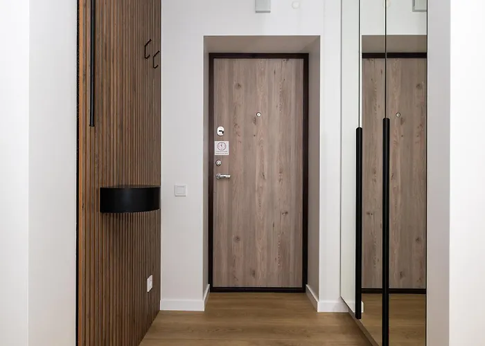 Cohost I 2bd Near Centre