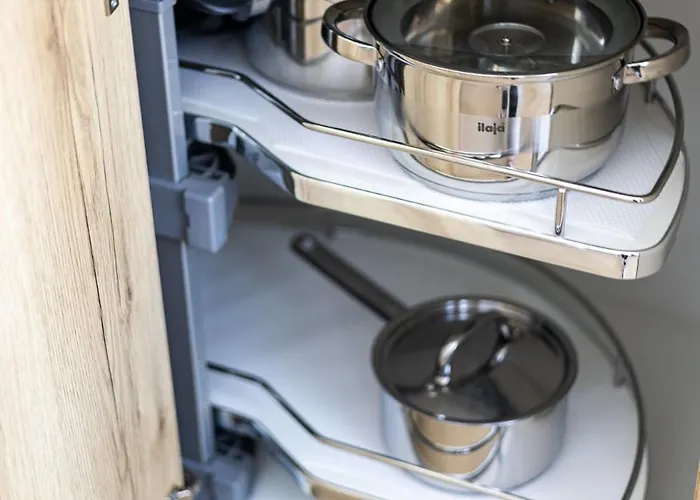 Cohost I 2bd Near Centre *